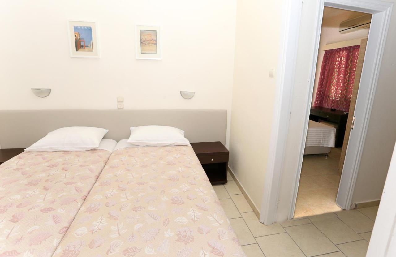 Agia Marina  Hotel Karyatides מראה חיצוני תמונה
