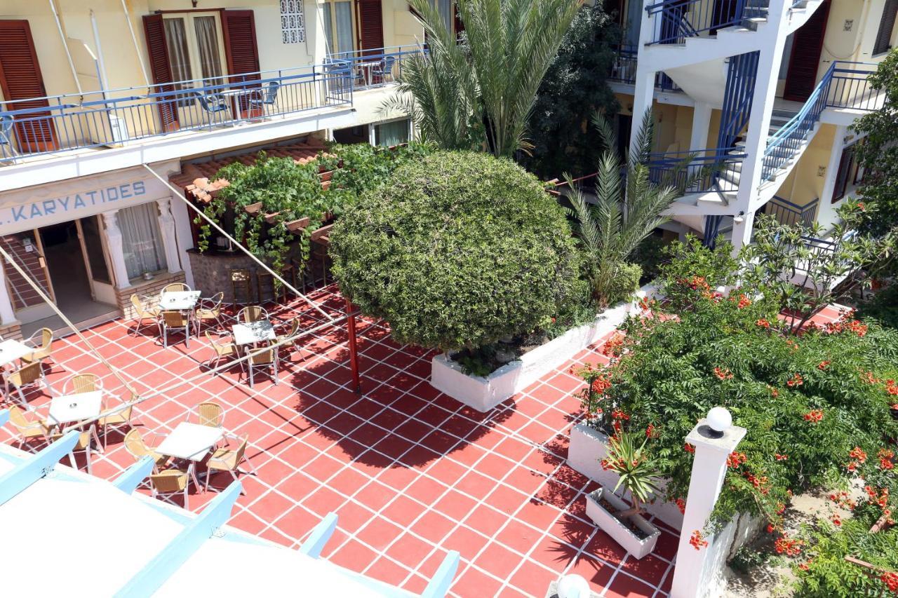Agia Marina  Hotel Karyatides מראה חיצוני תמונה