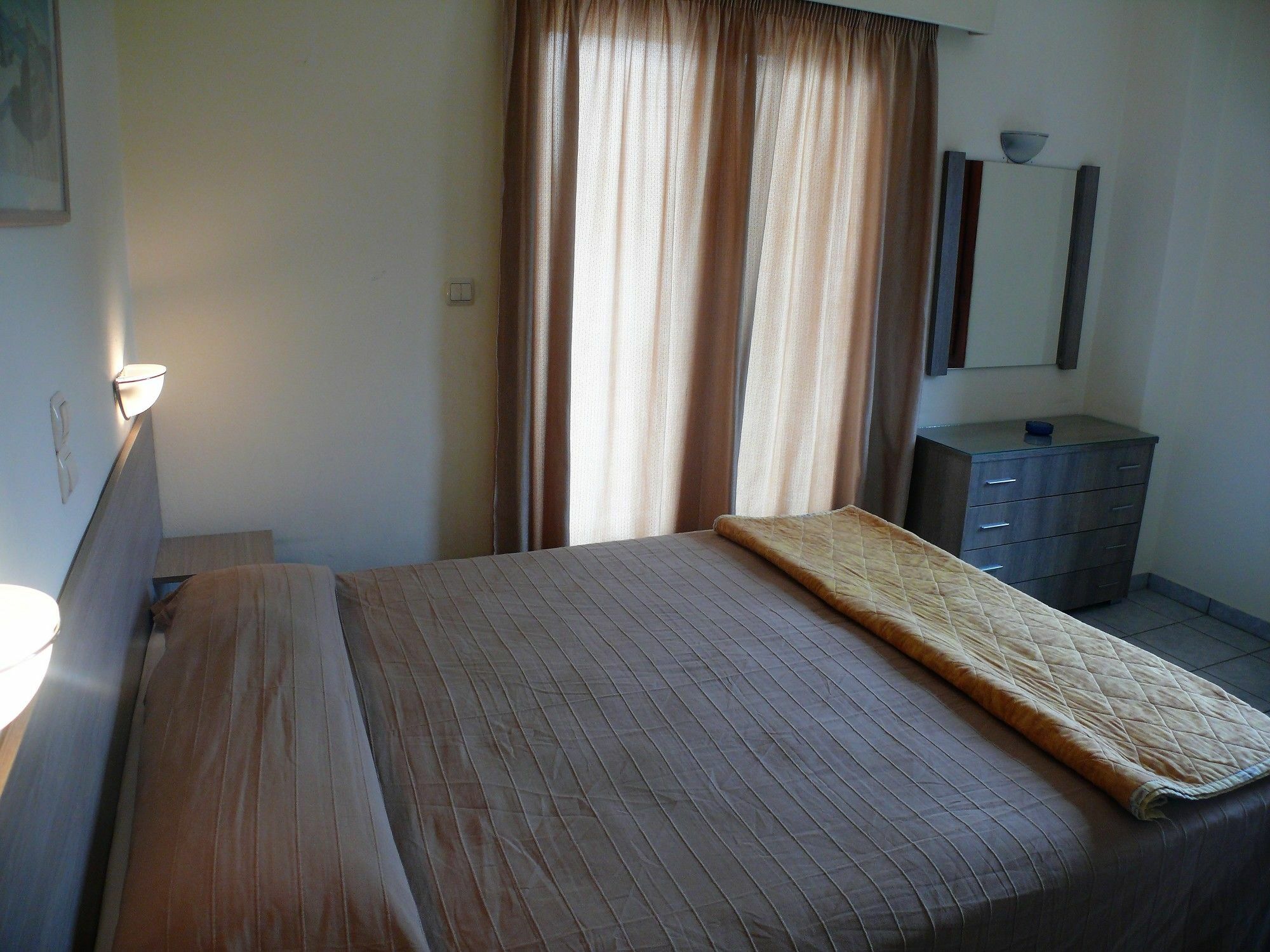 Agia Marina  Hotel Karyatides מראה חיצוני תמונה