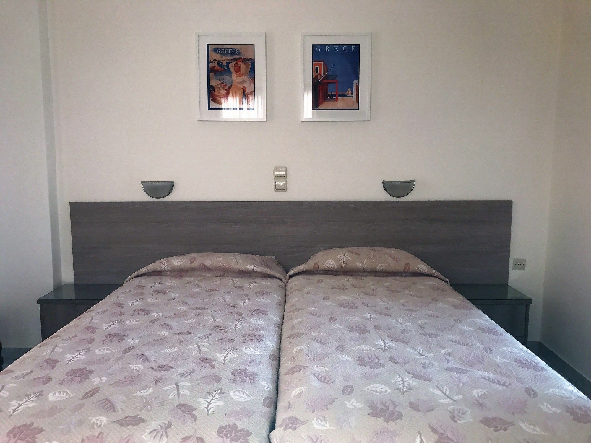 Agia Marina  Hotel Karyatides מראה חיצוני תמונה