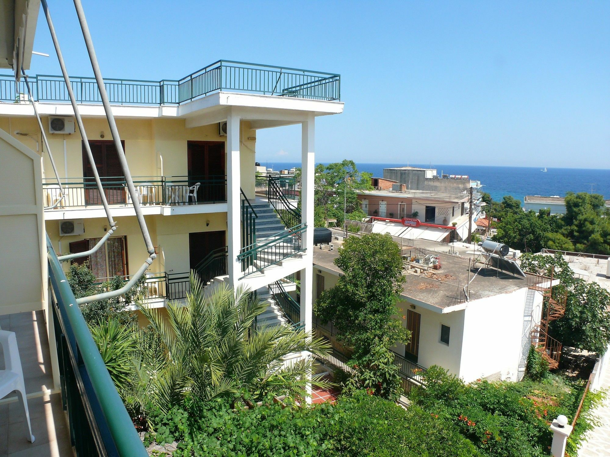 Agia Marina  Hotel Karyatides מראה חיצוני תמונה